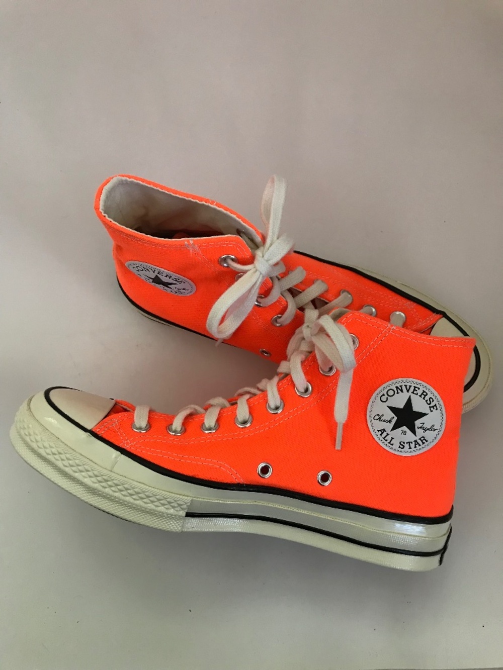 CONVERSE Chuck Taylor All Star High Top Sneakers Orange Women’s Size 10 Men’s 8